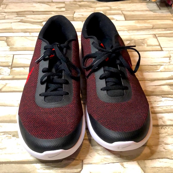 Nike sneakers - Picture 2 of 2